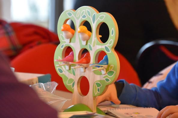 Photo d'un jeu de société prise lors du Tinta'bar des enfants.